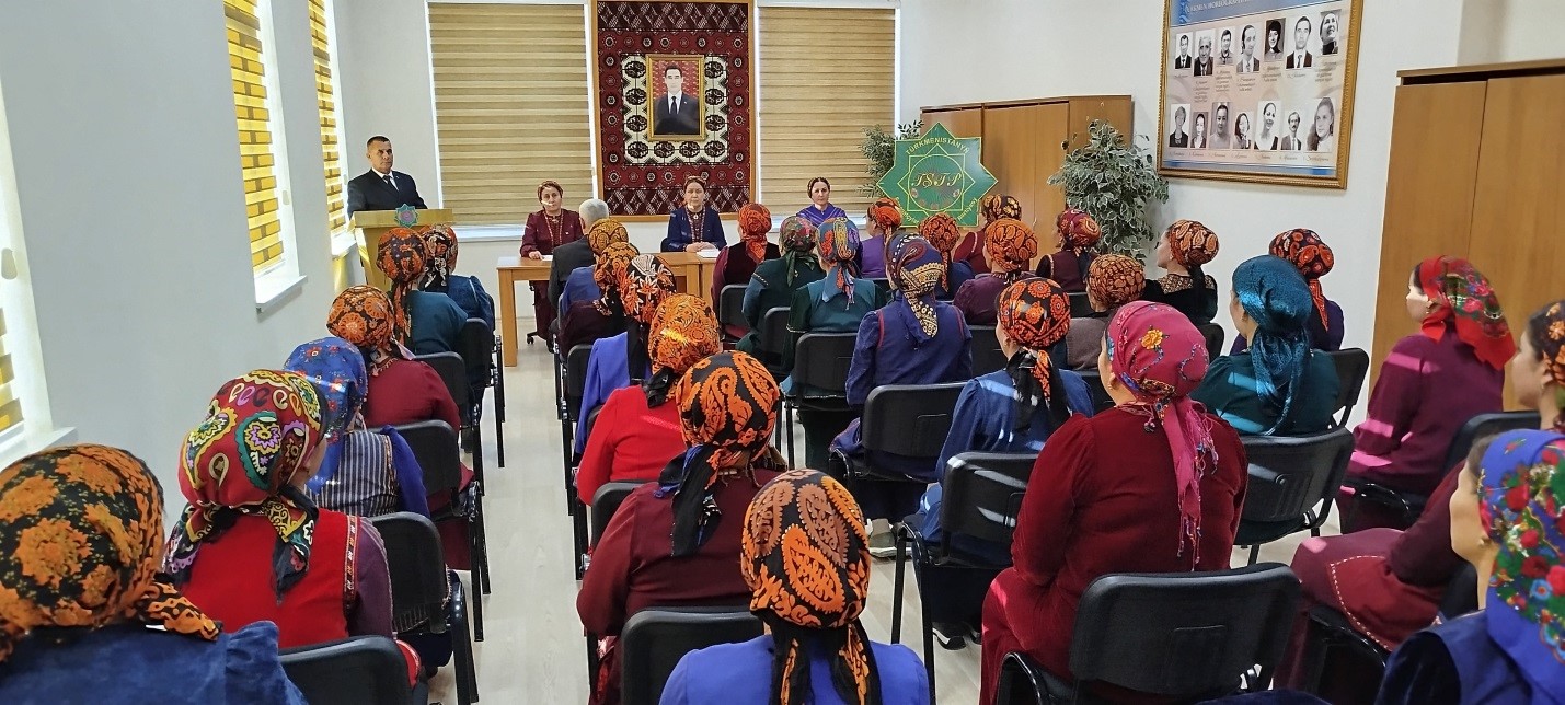 «ÇAGALARA AÝRATYN ÜNS BERÝÄN GAHRYMAN ARKADAGYMYZYŇ YNSANPERWER BAŞLANGYÇLARY WE TAGLYMLARY DABARALANÝAR»