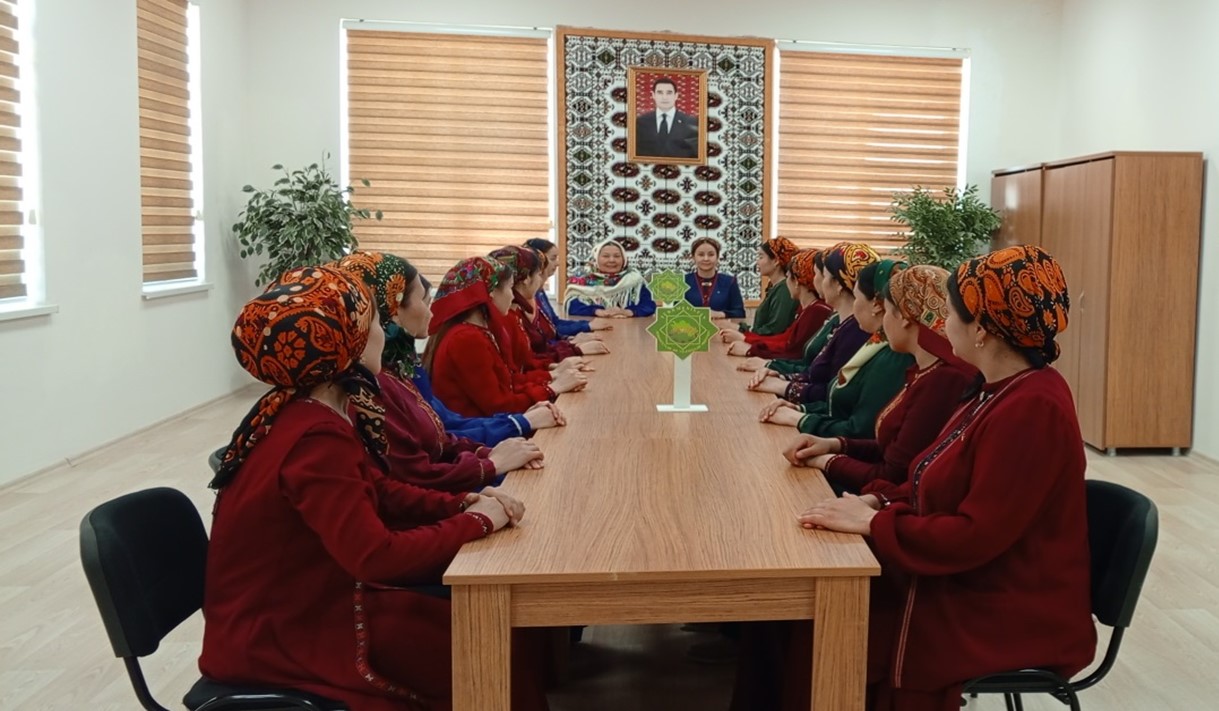 HÄZIRKI ZAMAN JEMGYÝETINDE TELEKEÇI ZENANLARYŇ ORNY