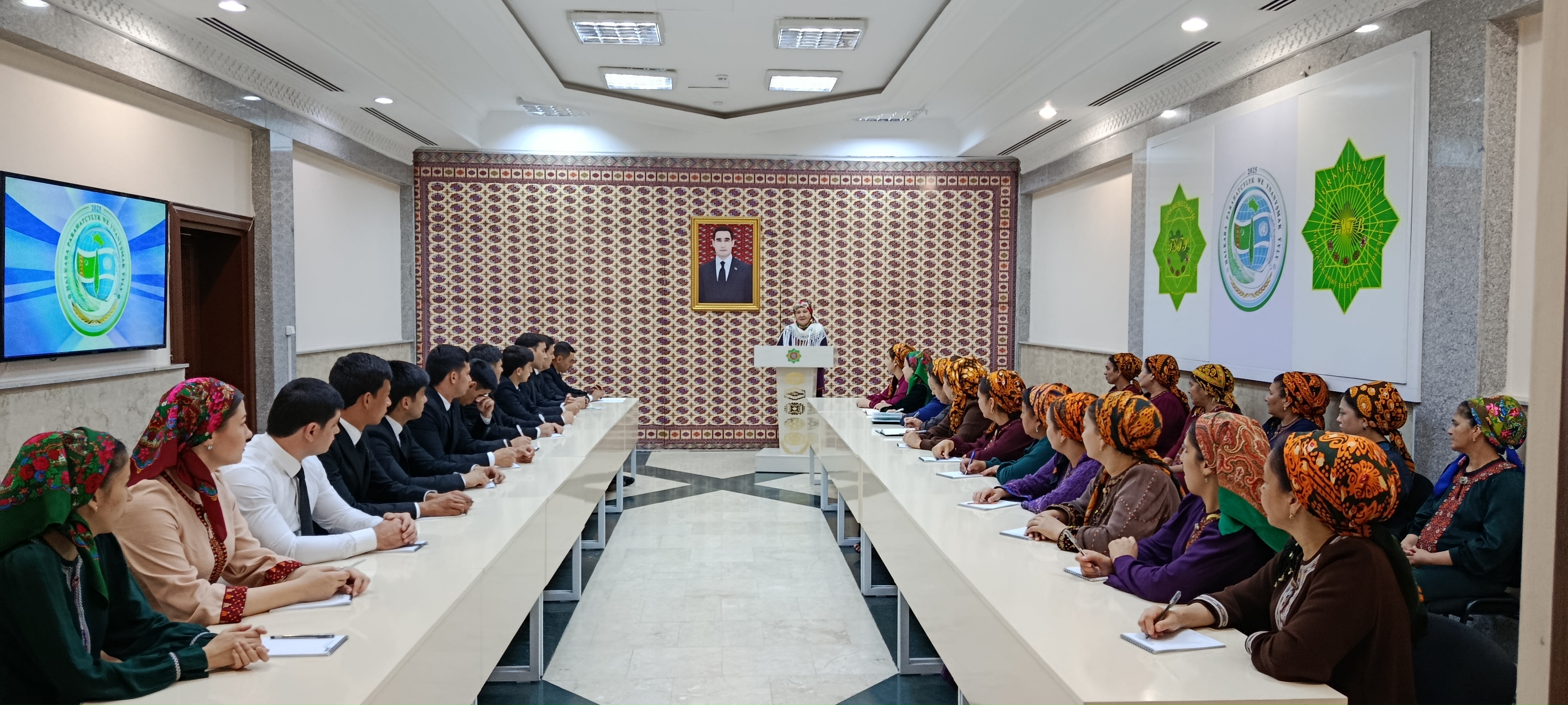 PARAHATÇYLYK WE YNANYŞMAK TAGLYMATLARY DURMUŞA GEÇIRILÝÄR