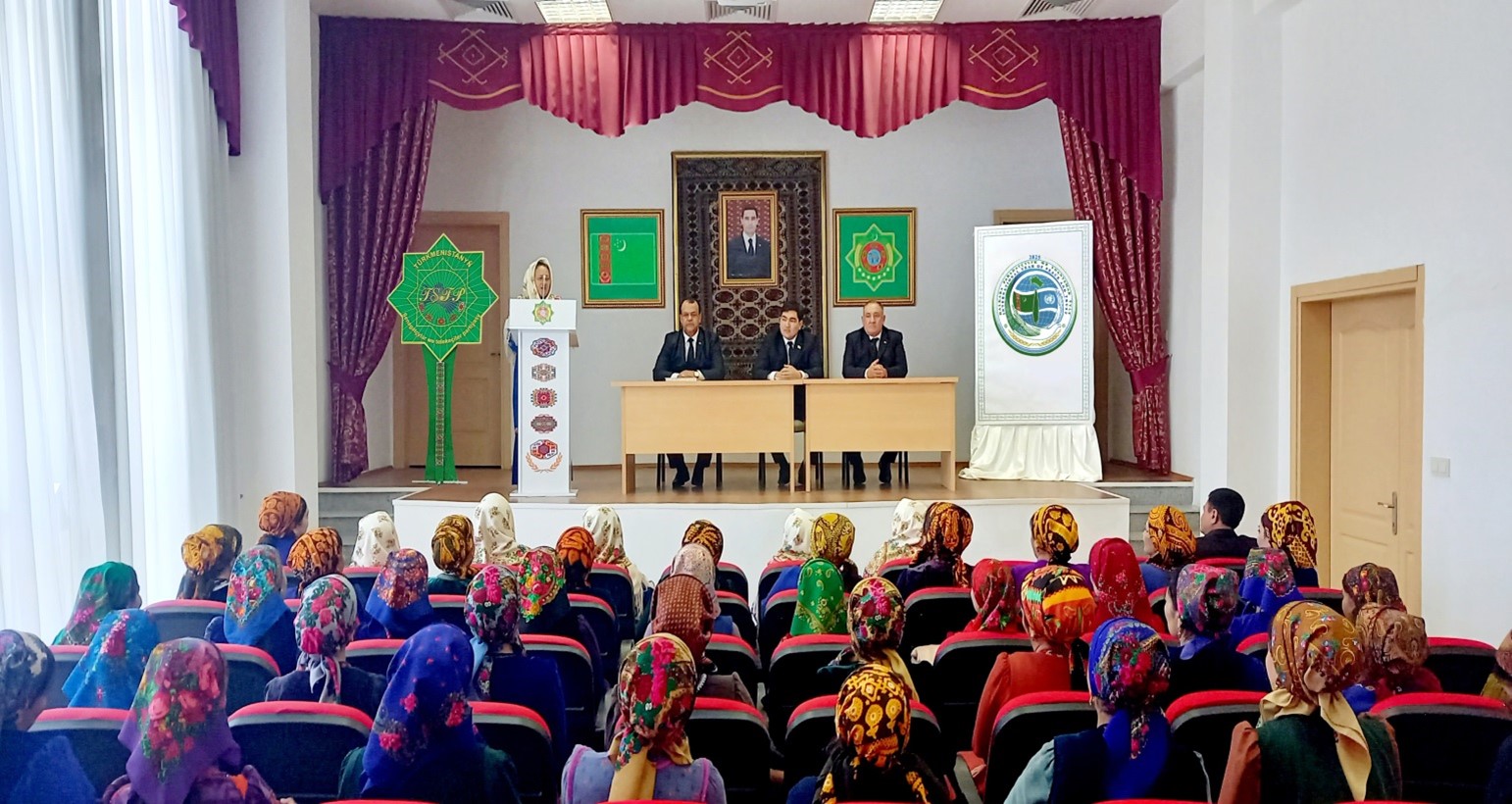 PARAHATÇYLYK GELJEGE IŇ MUKADDES MIRASDYR