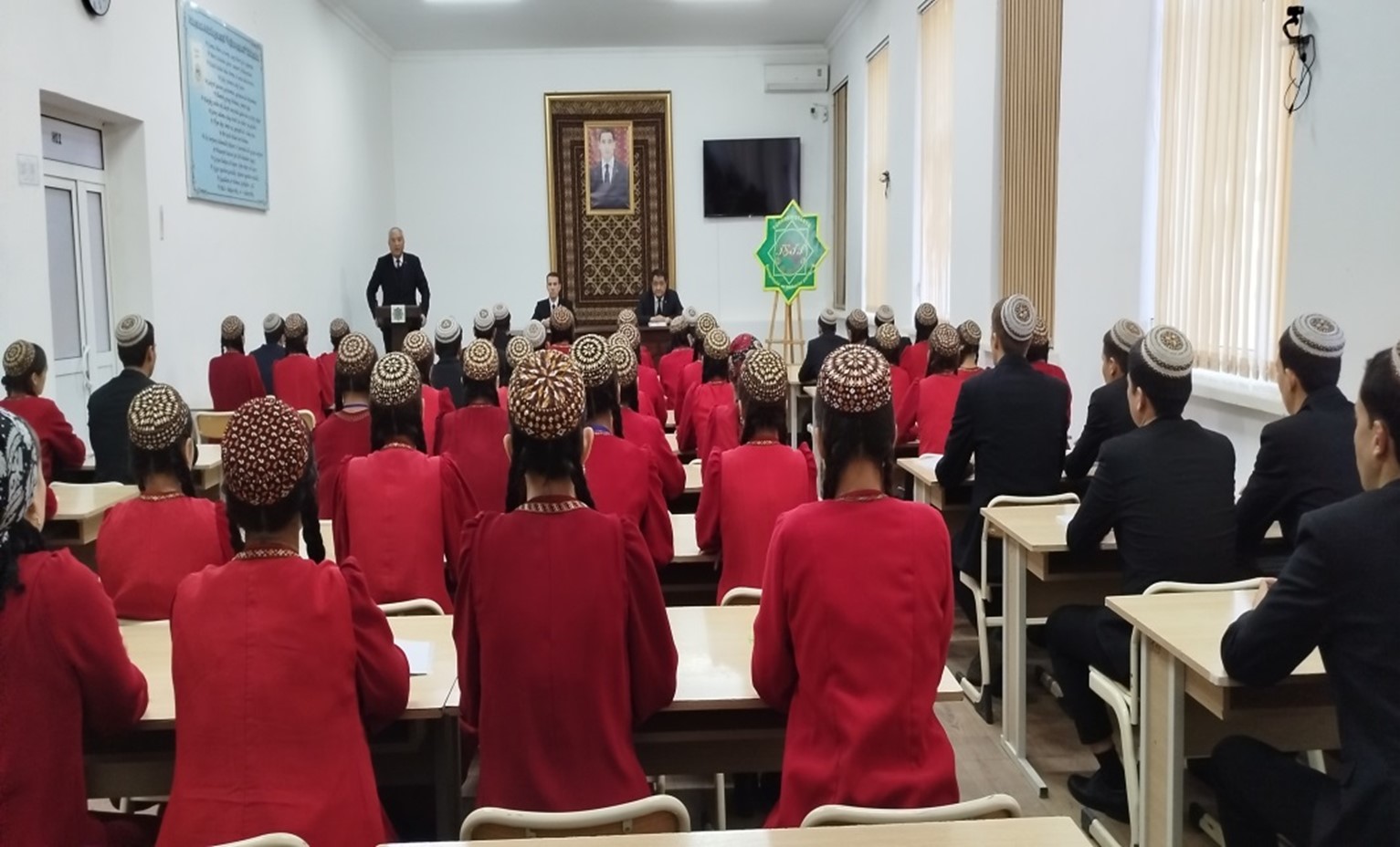 ÝAŞLAR – GELJEGIMIZIŇ BERK BINÝADY