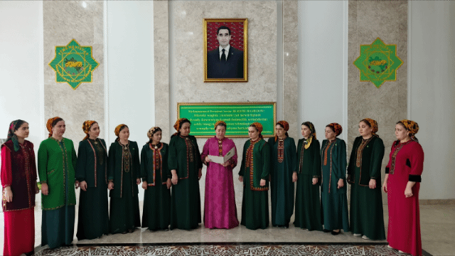 HÄZIRKI ZAMAN JEMGYÝETINE TELEKEÇI ZENANLARYŇ ORNY