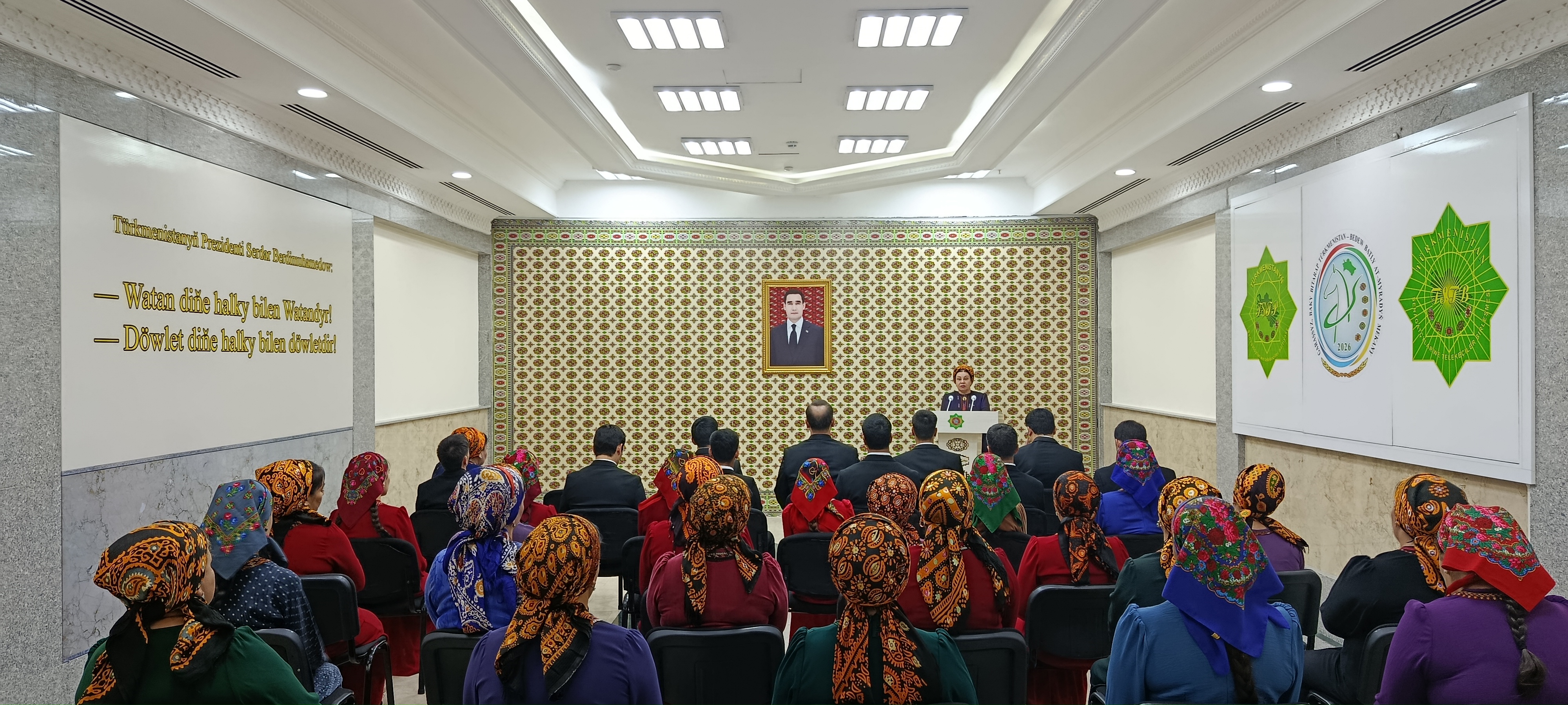 AGZYBIRLIK WE ÖSÜŞ UGRUNDA