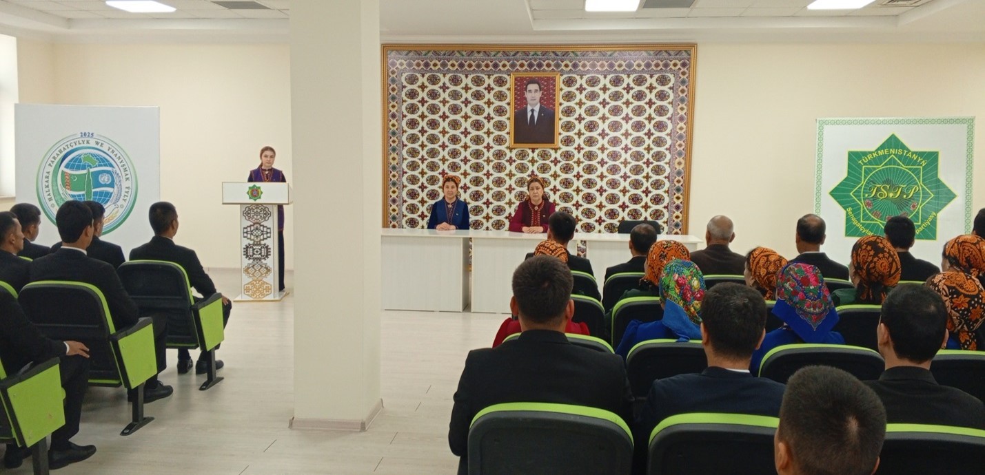 BITARAPLYK: PARAHAT GELJEGE IŇ MUKADDES MIRASDYR