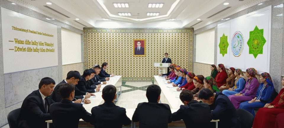 SAGDYNLYGYŇ WE RUHUBELENTLIGIŇ ÝURDY