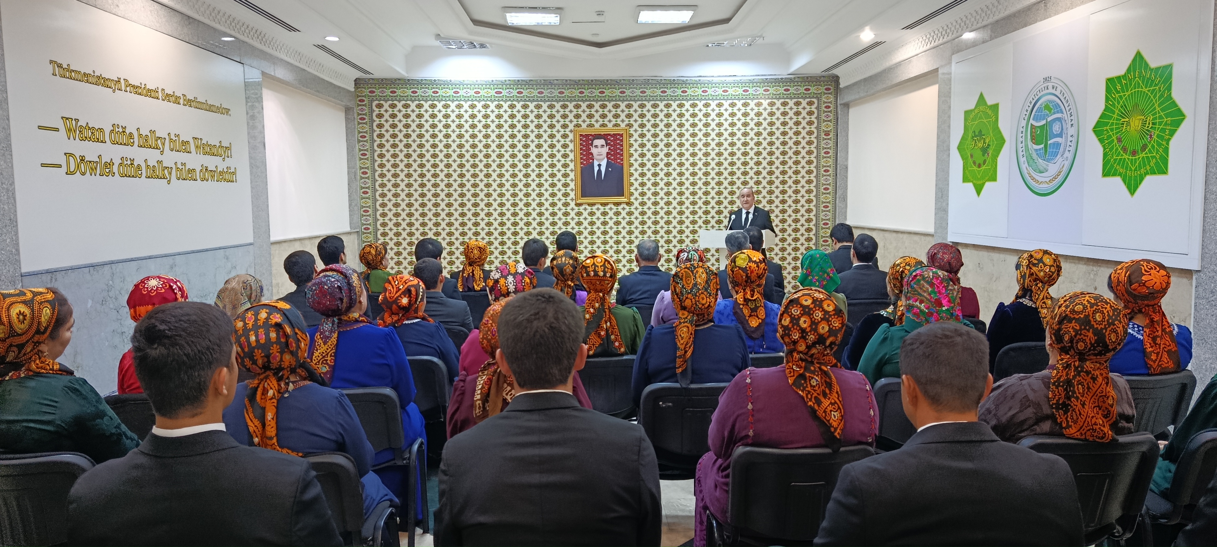 TÜRKMENISTANYŇ HEMIŞELIK  BITARAPLYGY – PARAHATÇYLYGYŇ WE ÖSÜŞIŇ BINÝADY