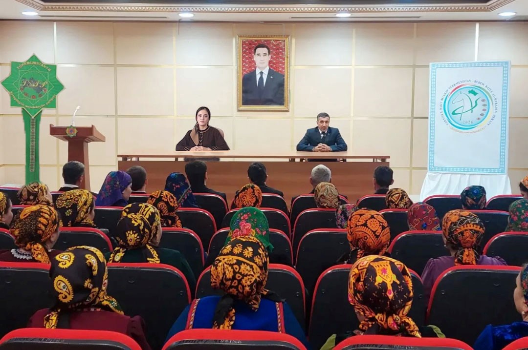 HALK MASLAHATY: ÖSÜŞLERIŇ HEM-DE ÖZGERIŞLERIŇ KEPILI