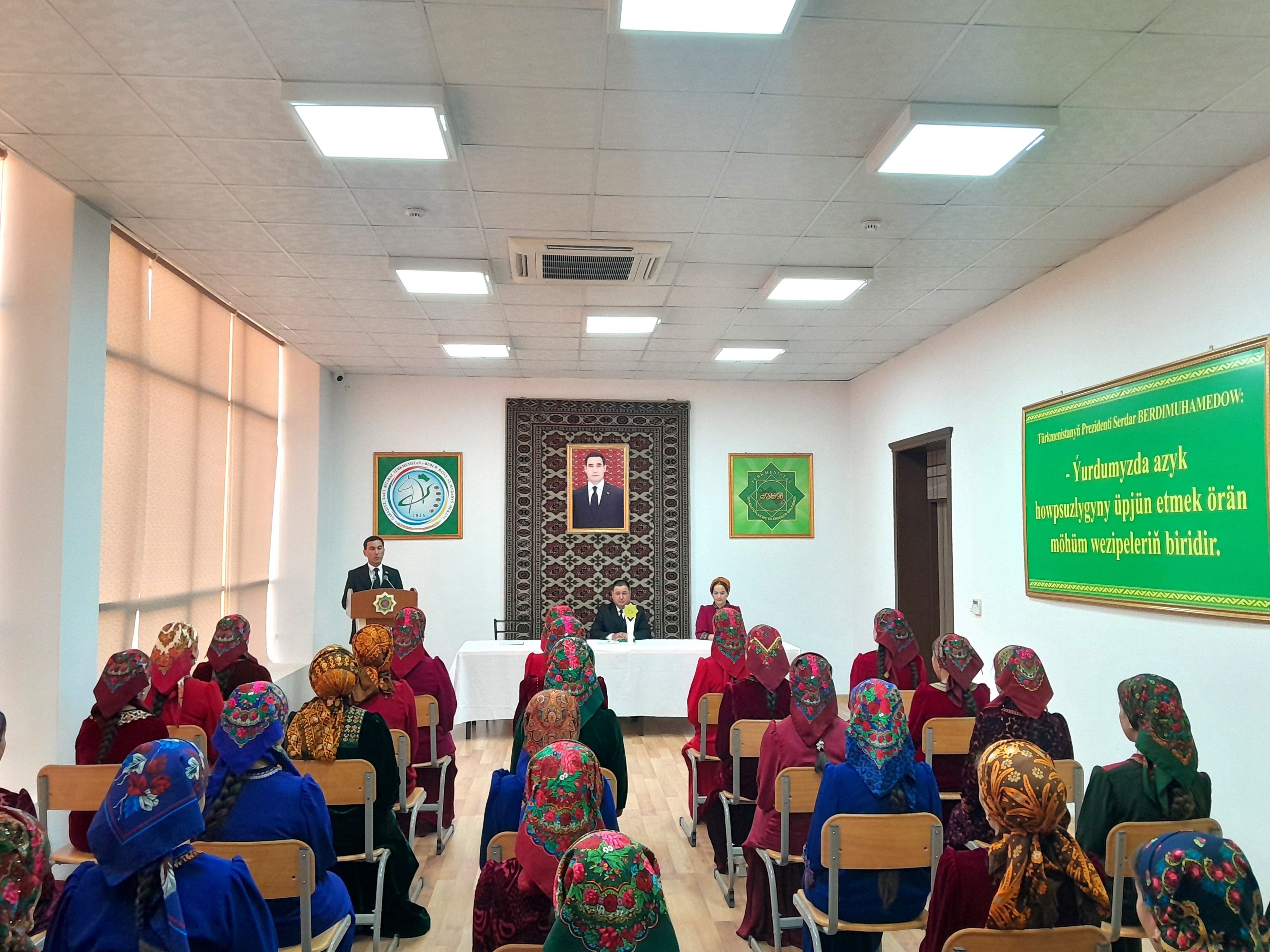GARAŞSYZLYK ÝYLLARYNDA ATŞYNASLYK SUNGATYNYŇ TÄZE BASGANÇAKLARY